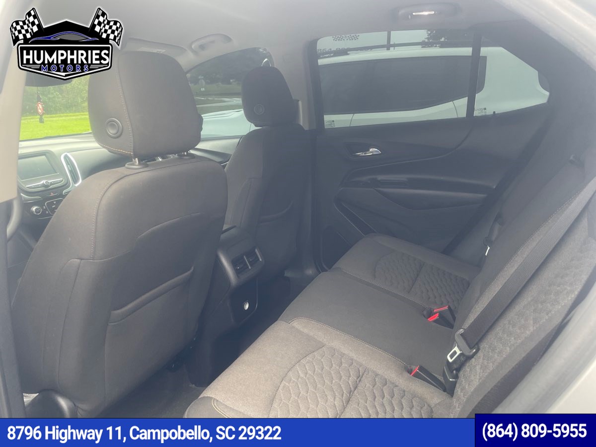 Photo 6 of this Chevrolet Equinox