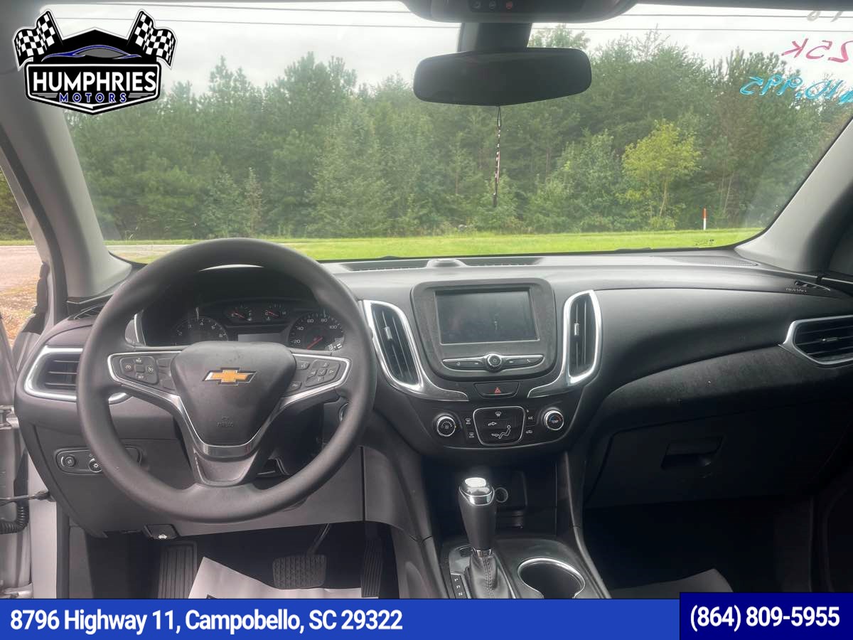 Photo 7 of this Chevrolet Equinox