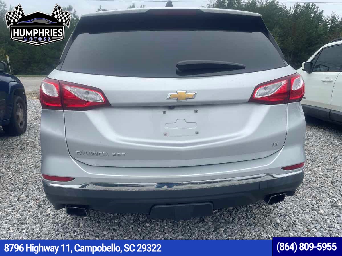 Photo 4 of this Chevrolet Equinox