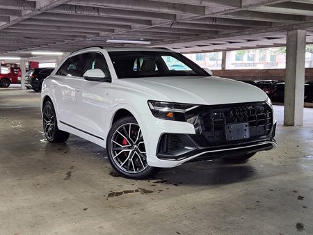 2022 Audi Q8 Premium Plus