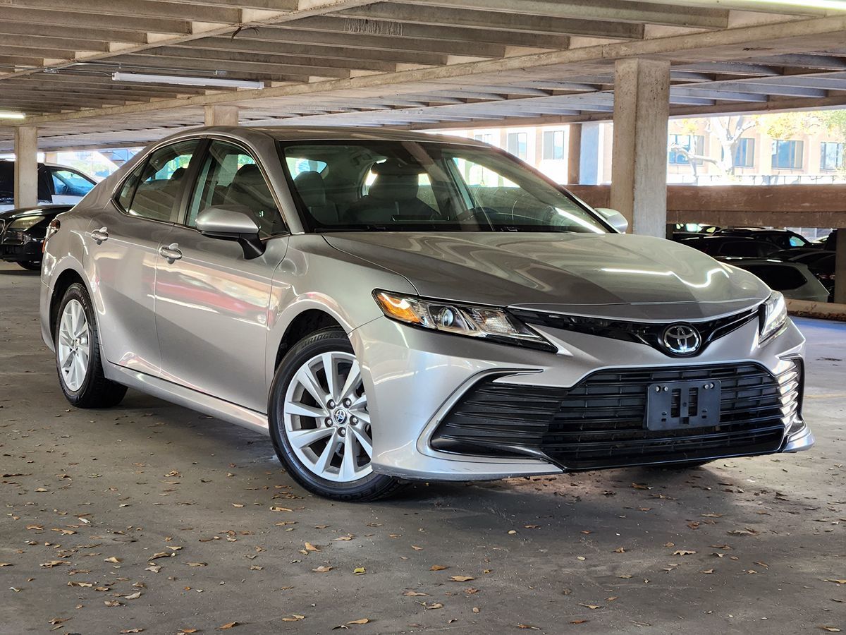 2022 Toyota Camry LE