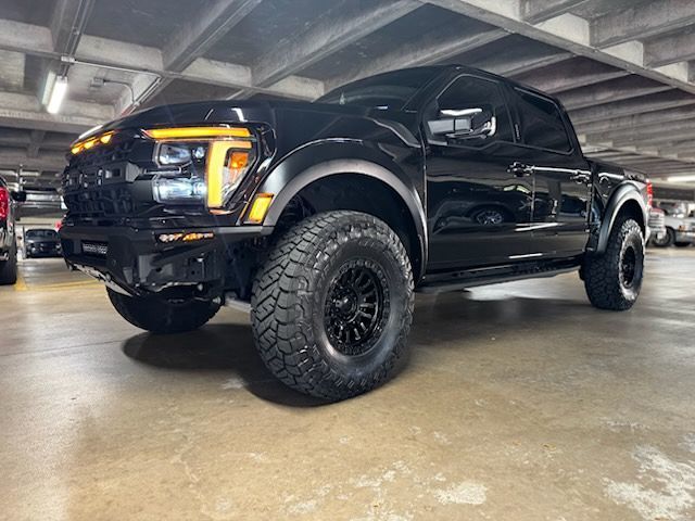 2024 Ford F-150 Raptor photo 2