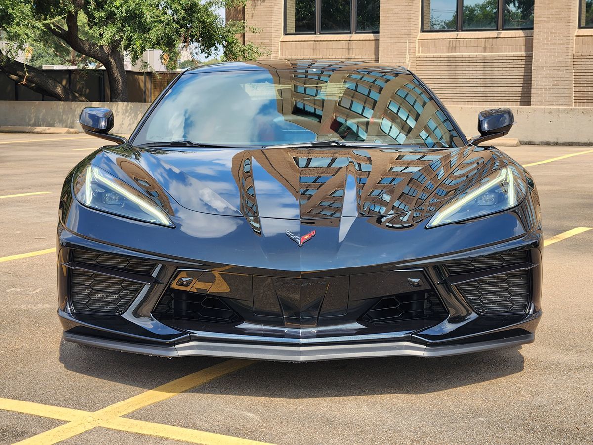 2021 Chevrolet Corvette 3LT photo 2