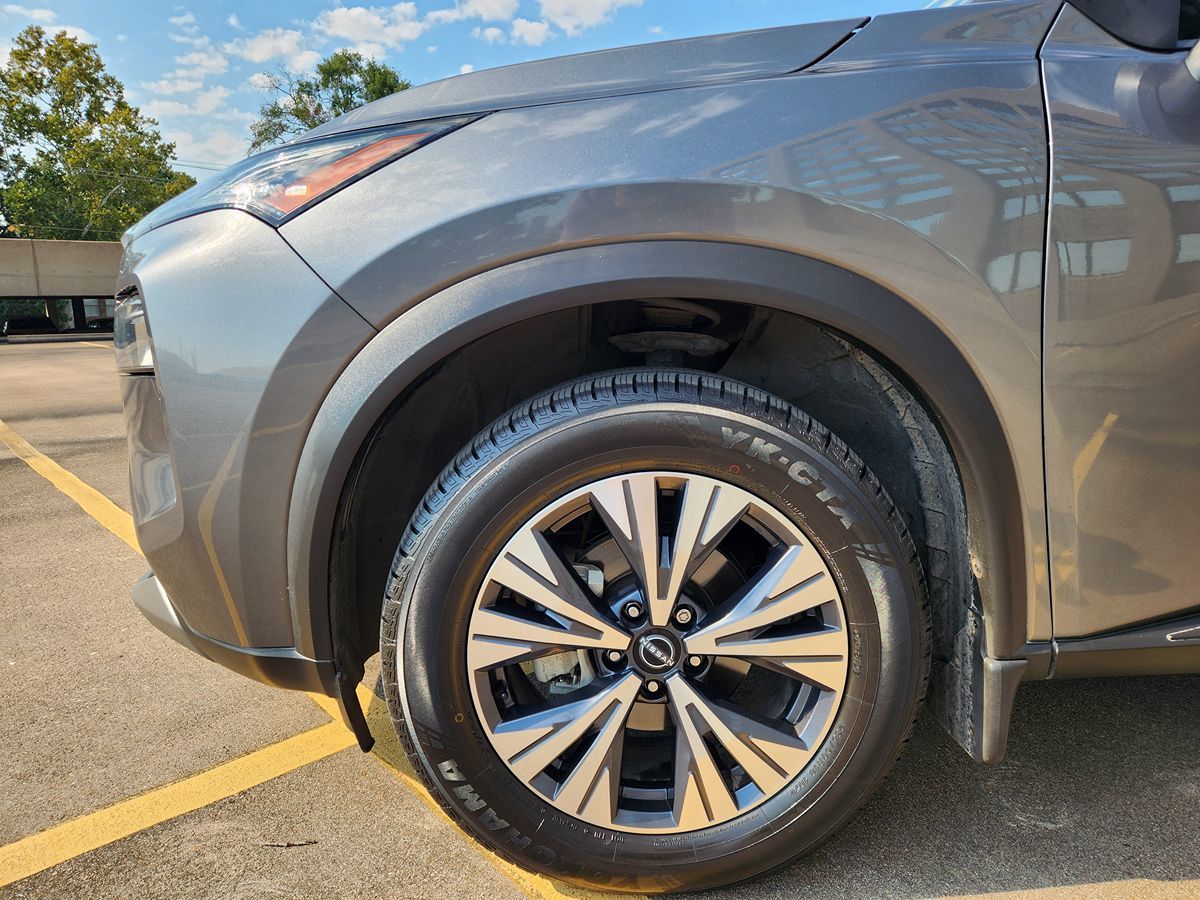 2022 Nissan Rogue SV photo 4