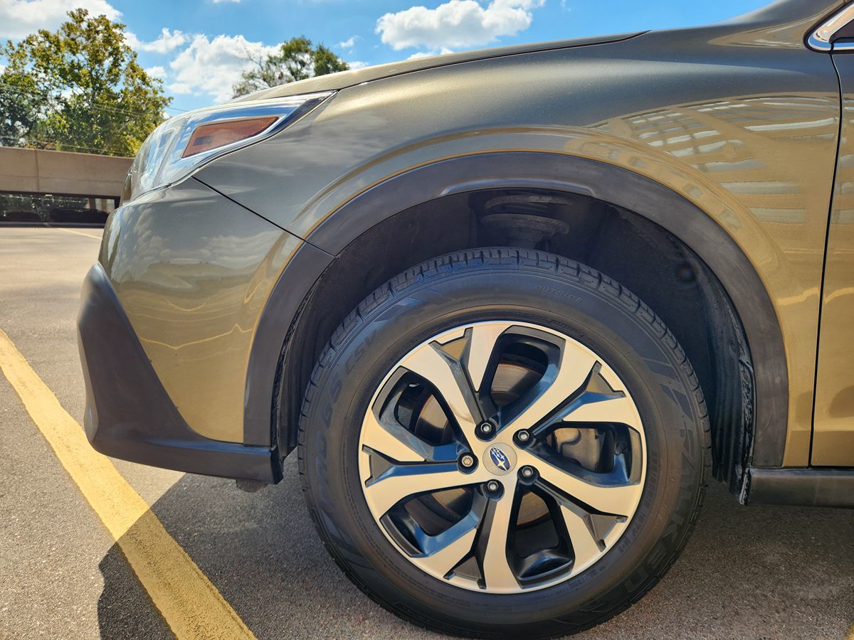 2020 Subaru Outback Limited photo 4