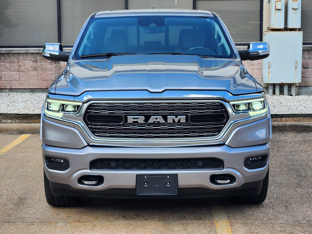 2022 Ram 1500 Limited photo 2