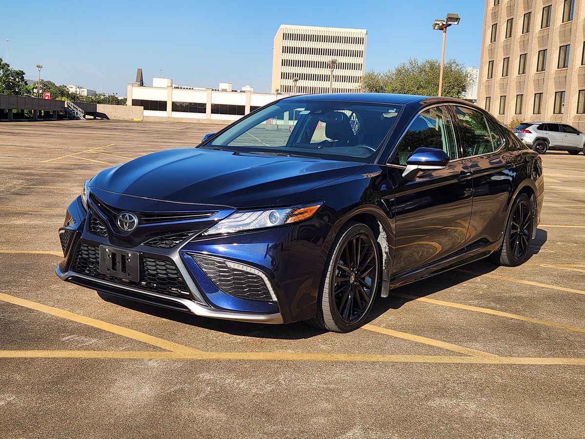 2022 Toyota Camry XSE photo 3