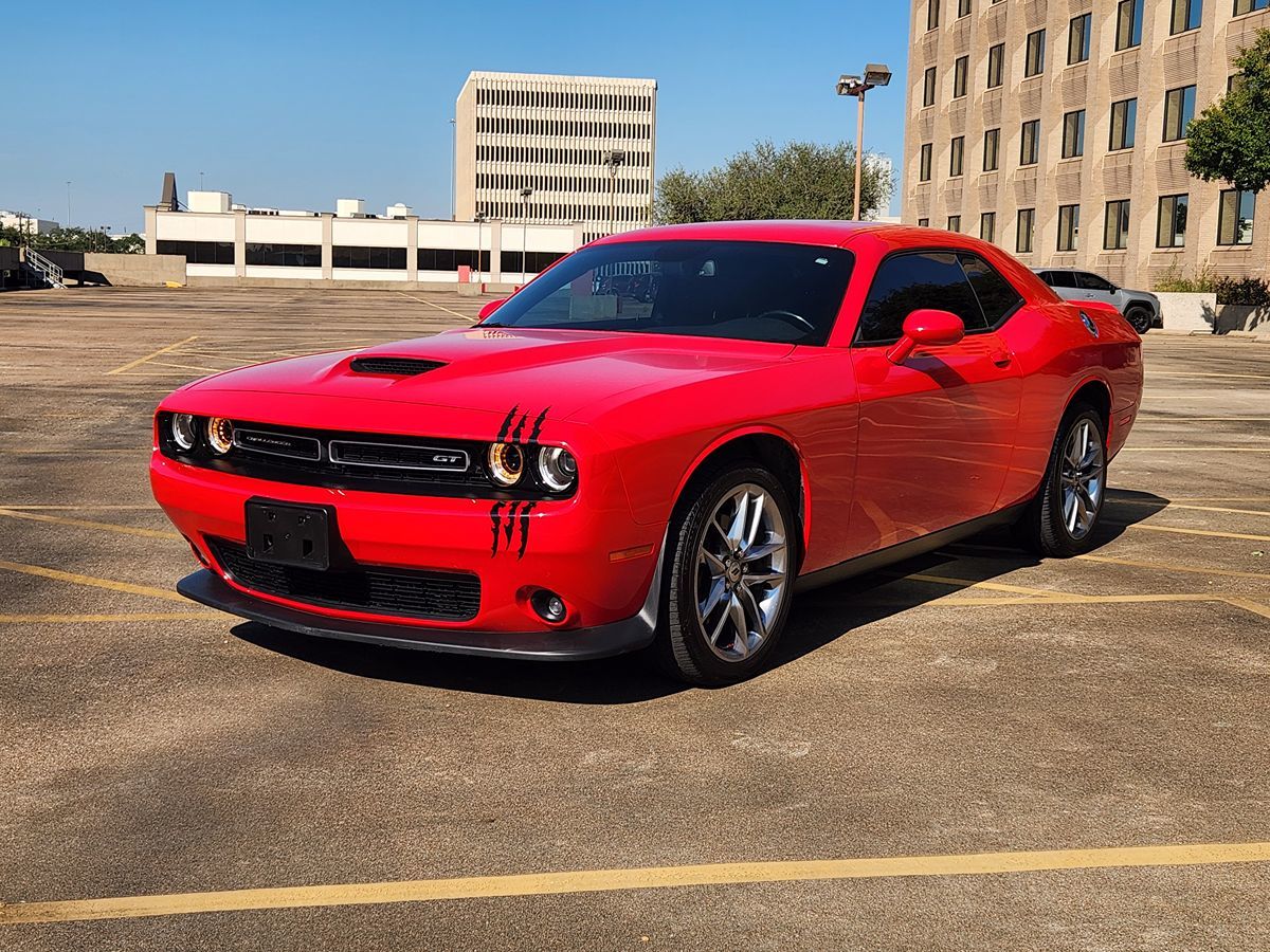 2022 Dodge Challenger GT photo 3