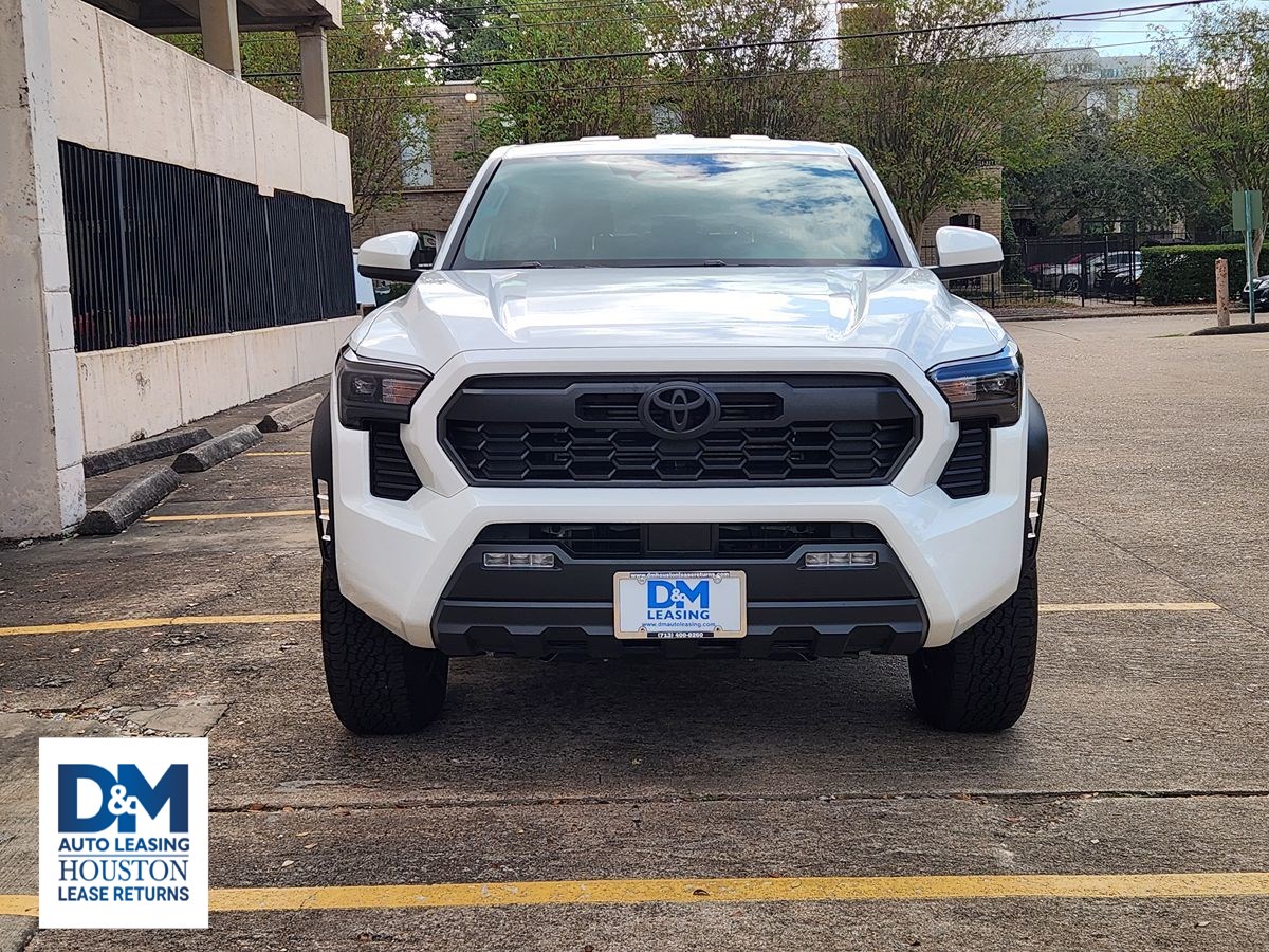 2024 Toyota Tacoma TRD photo 2