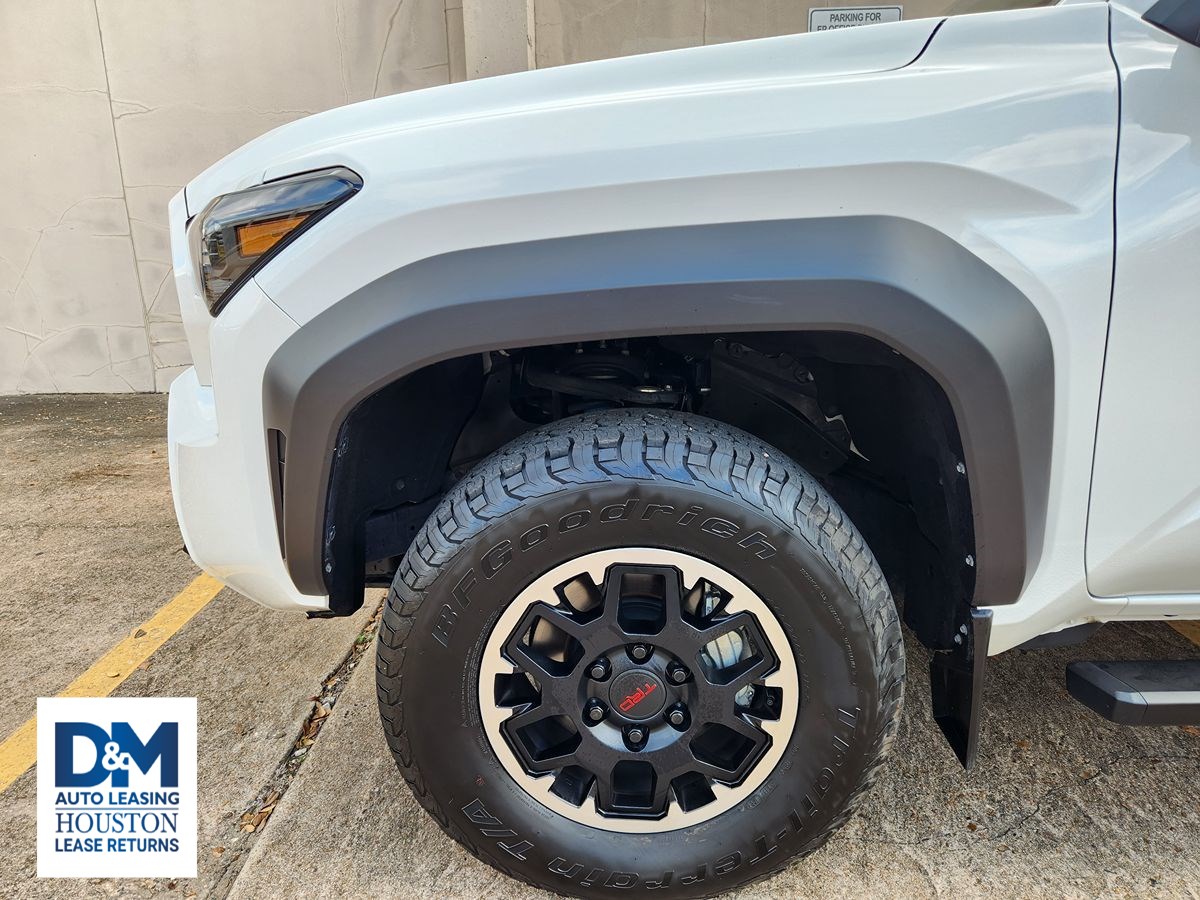 2024 Toyota Tacoma TRD photo 4