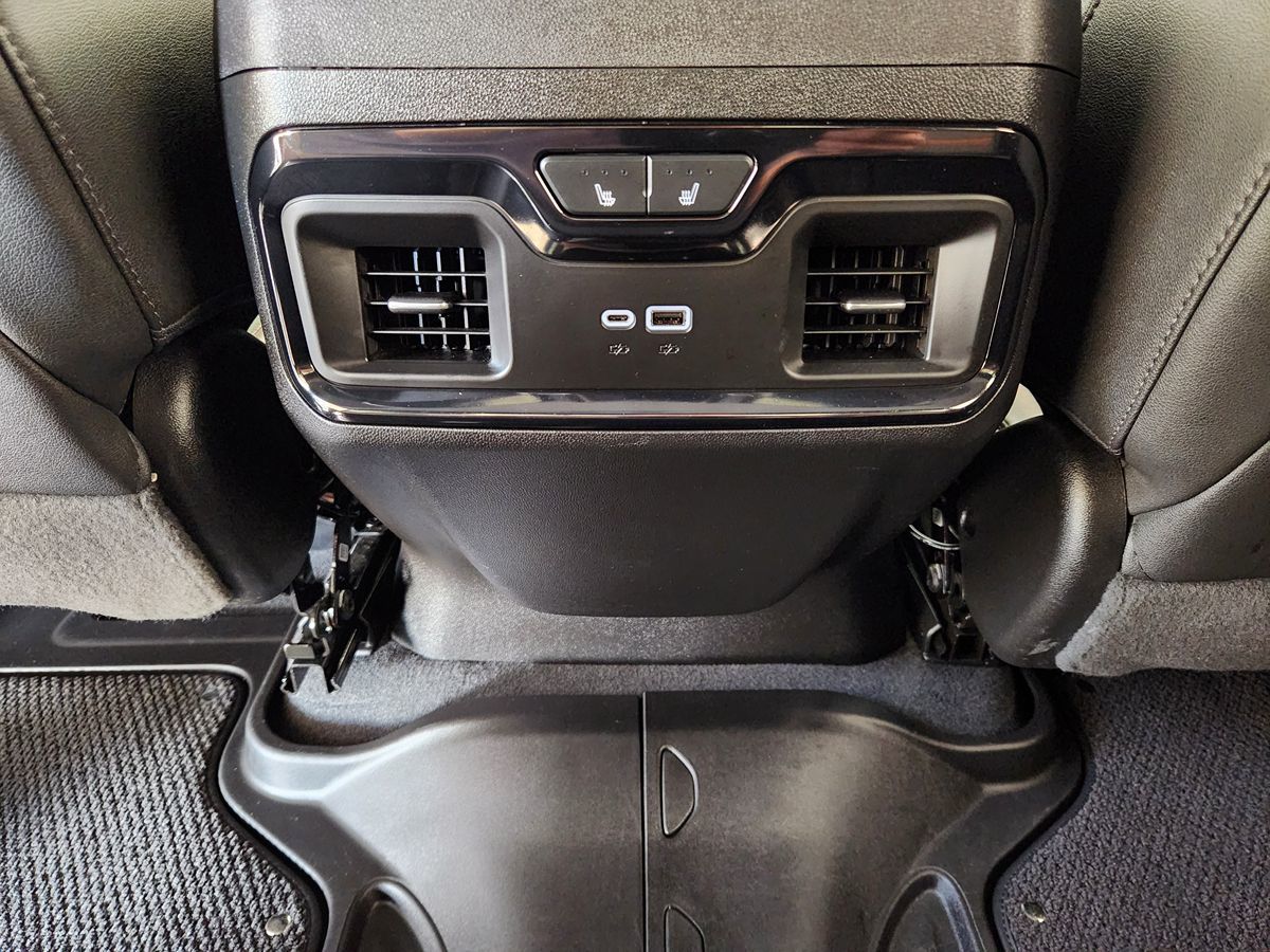 2024 GMC Sierra 1500 AT4 - Photo 40