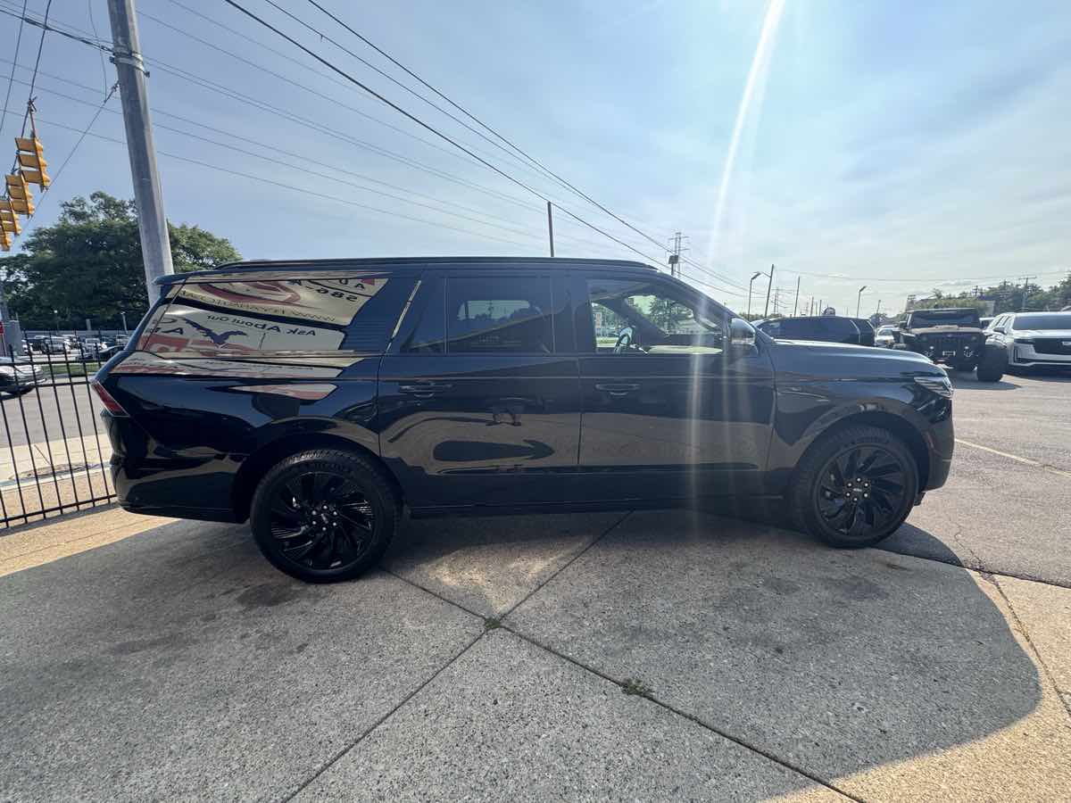 2025 Lincoln Navigator Reserve L - Photo 5