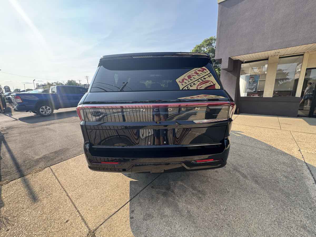2025 Lincoln Navigator Reserve L - Photo 7