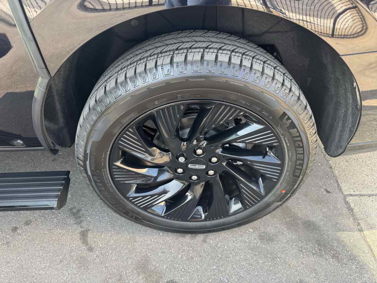 2025 Lincoln Navigator Reserve L - Photo 36