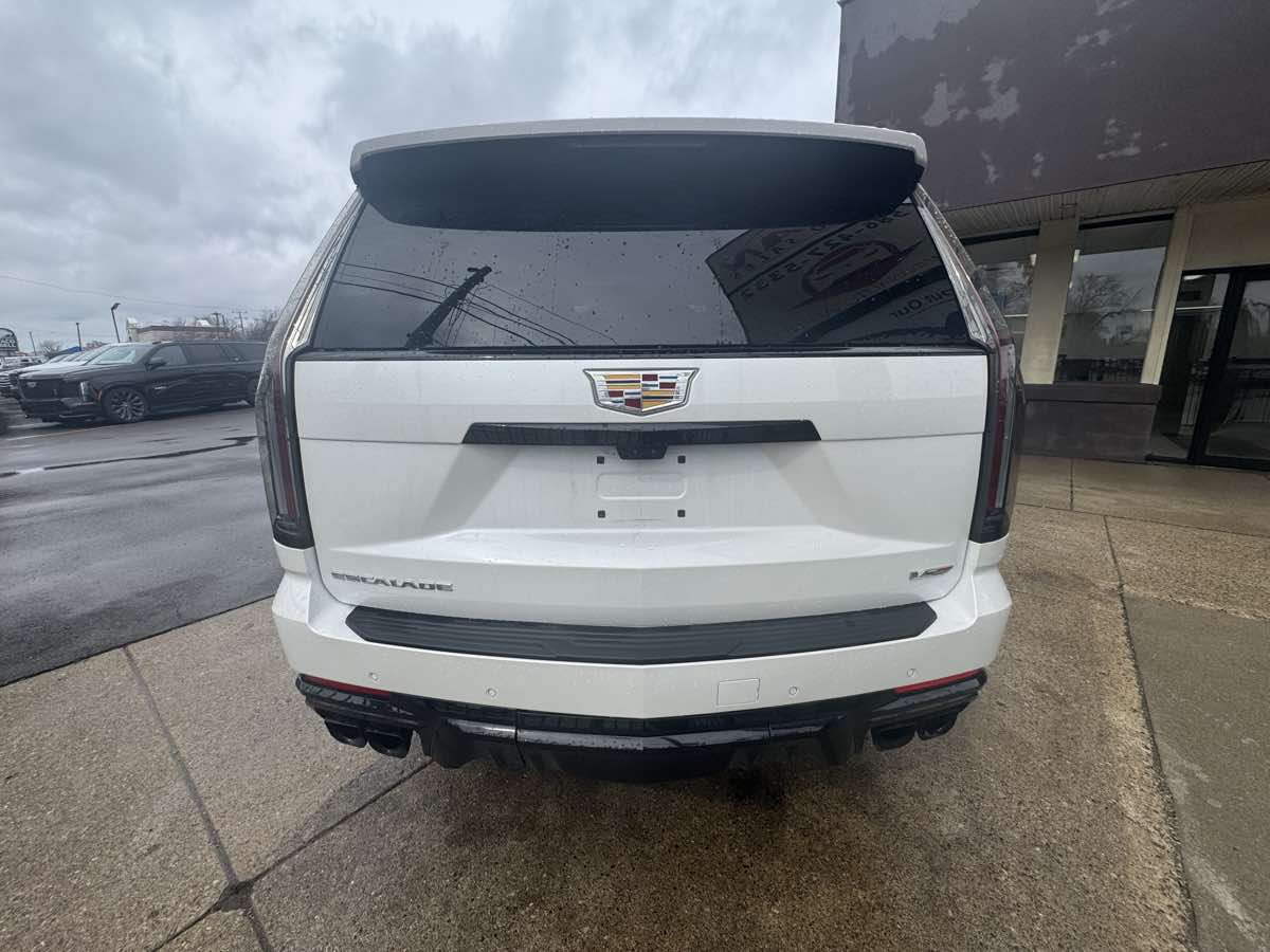 2025 Cadillac Escalade ESV V-Series - Photo 7