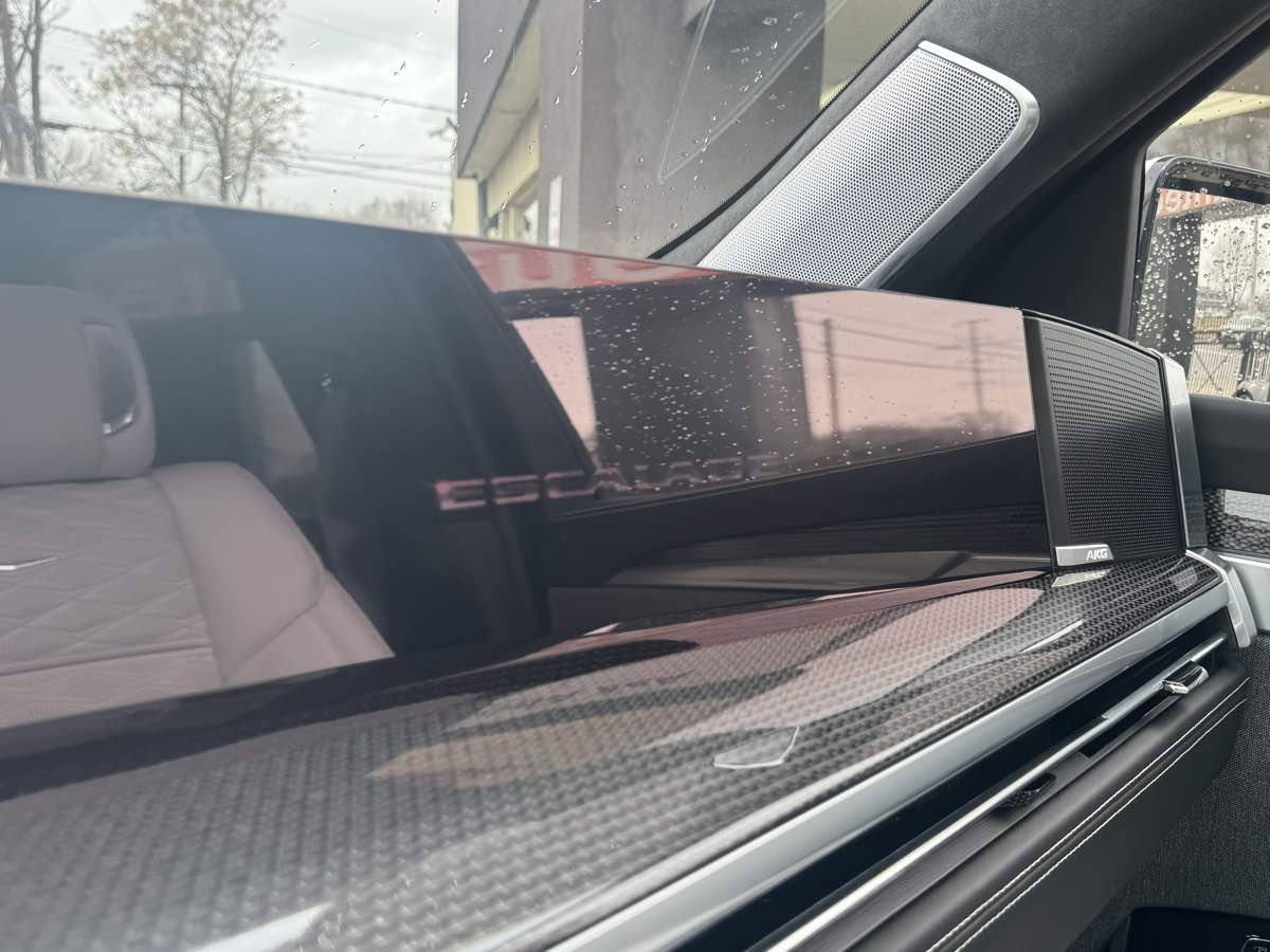 2025 Cadillac Escalade ESV V-Series - Photo 24