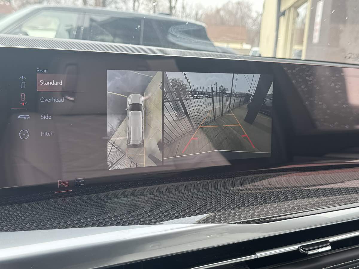 2025 Cadillac Escalade ESV V-Series - Photo 29