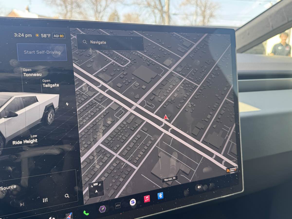 2025 Tesla Cybertruck Base - Photo 19