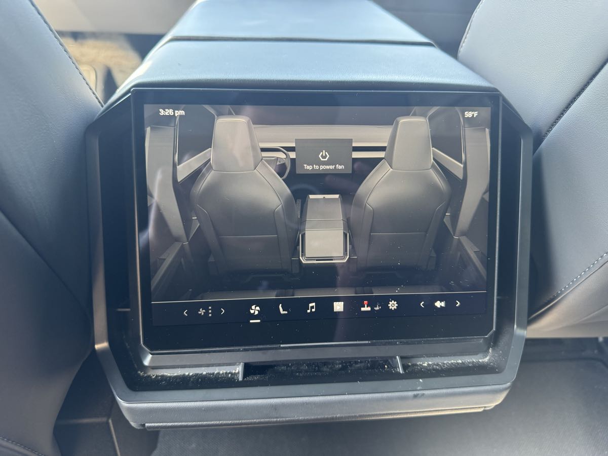 2025 Tesla Cybertruck Base - Photo 32