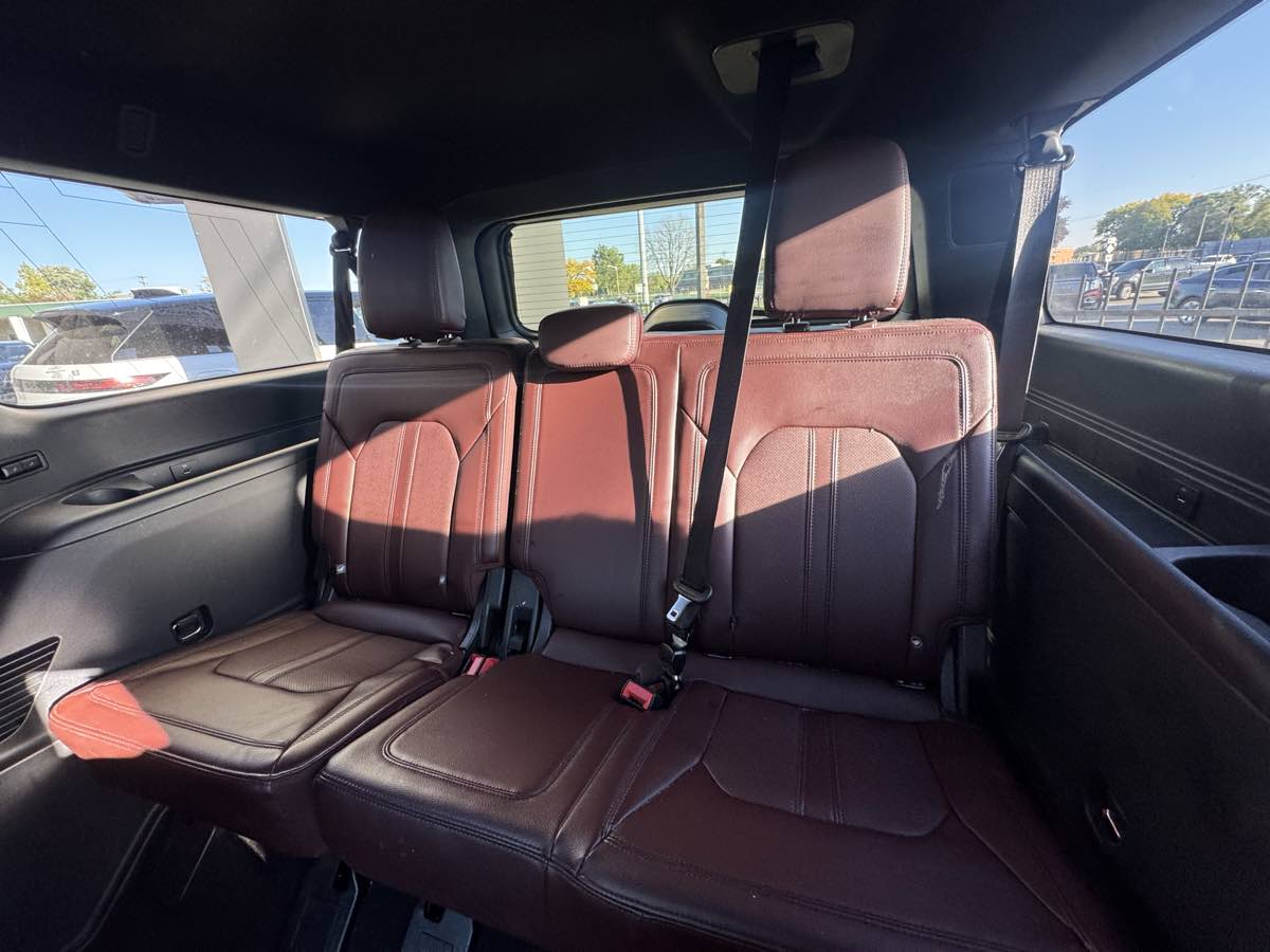 Ford Expedition MAX photo 33