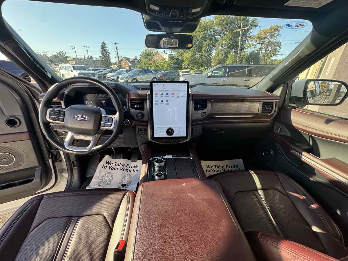 Ford Expedition MAX photo 35