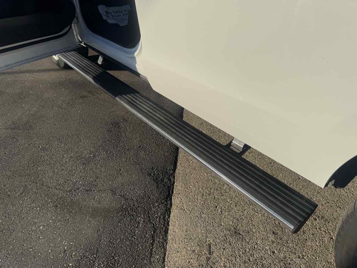 Ford Expedition MAX photo 12