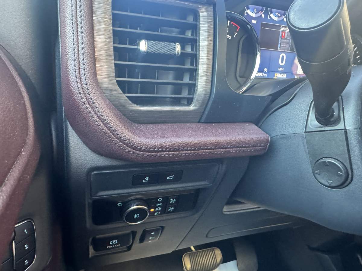 Ford Expedition MAX photo 18
