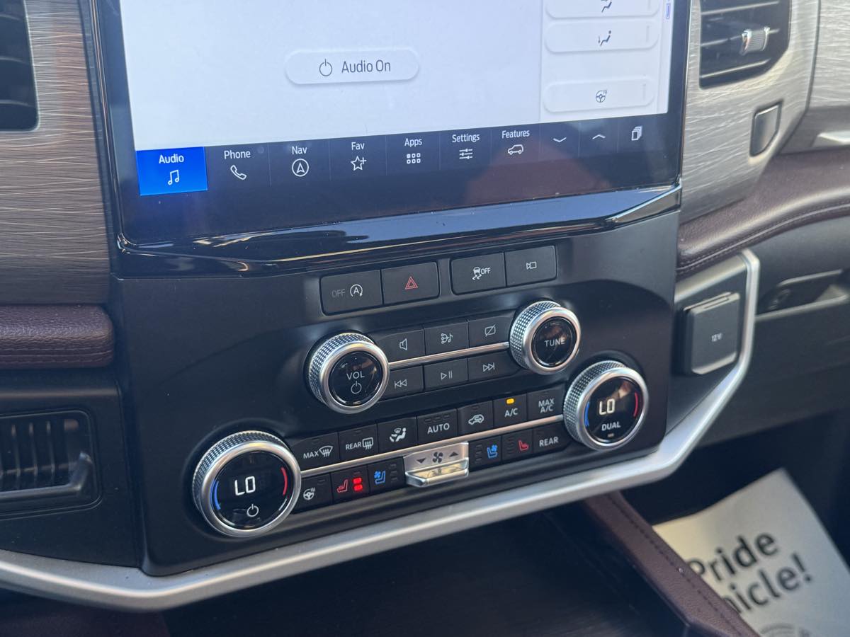 Ford Expedition MAX photo 20