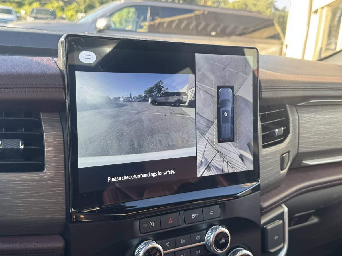 Ford Expedition MAX photo 25