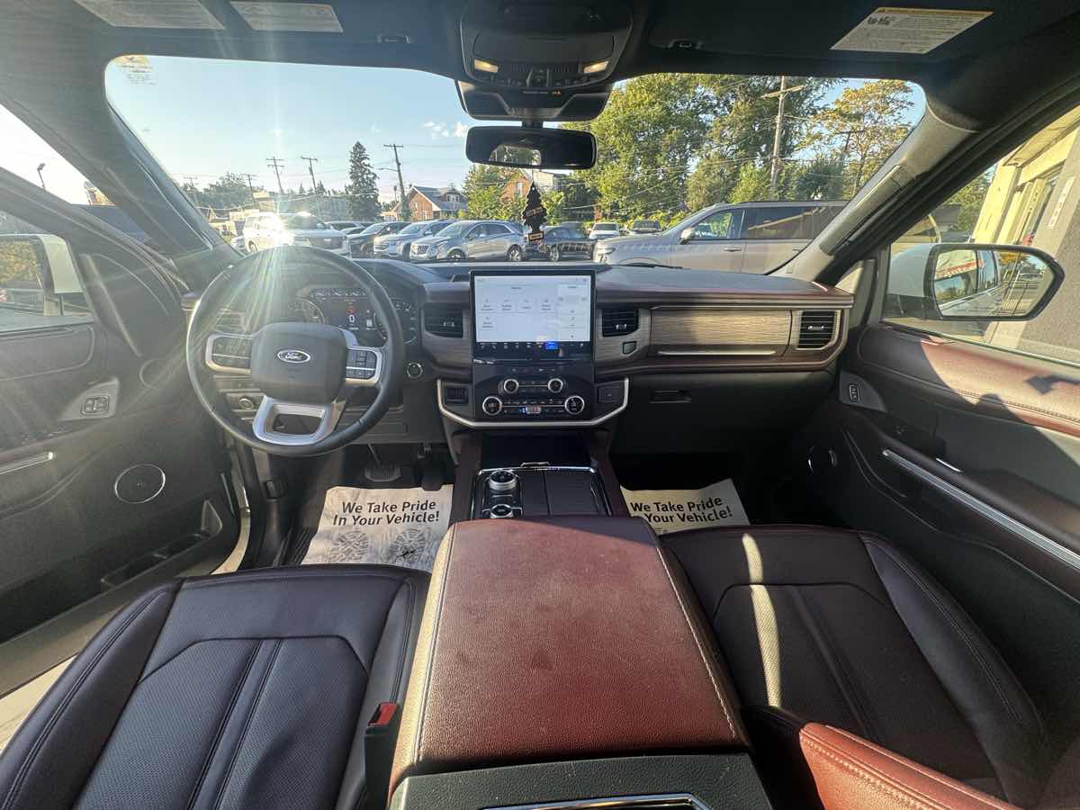 Ford Expedition MAX photo 35