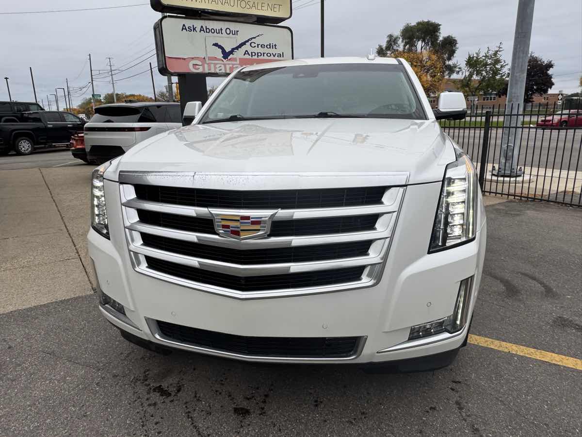 Photo 10 of this Cadillac Escalade ESV