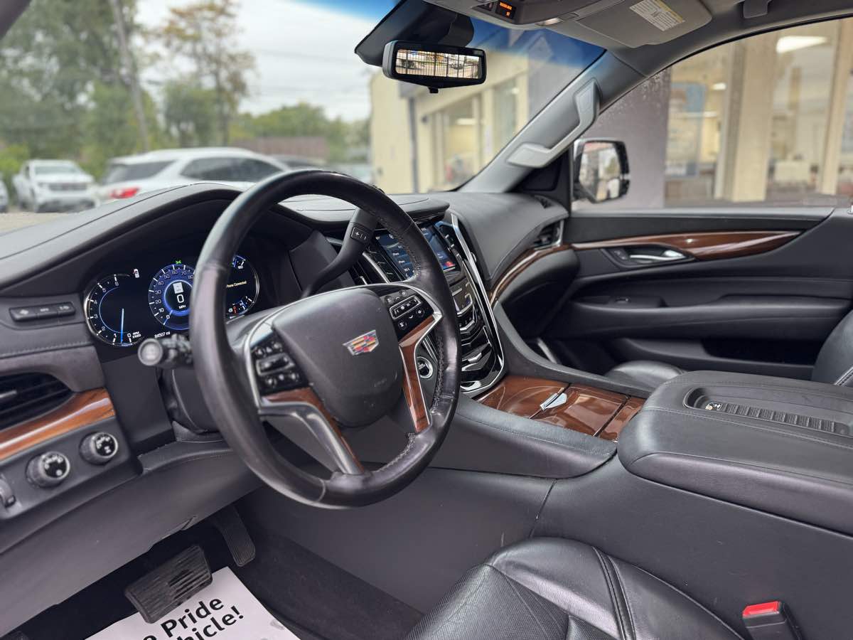 Photo 13 of this Cadillac Escalade ESV