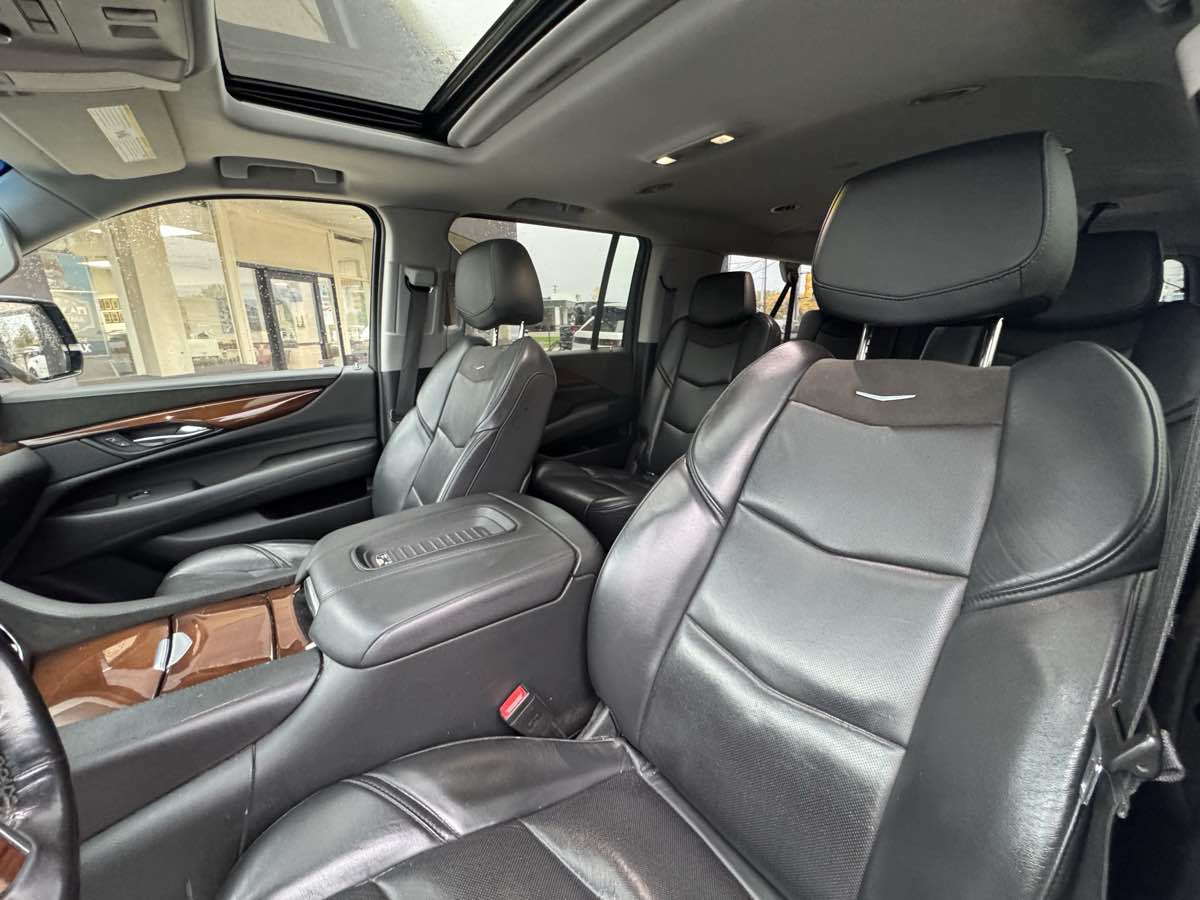 Photo 14 of this Cadillac Escalade ESV