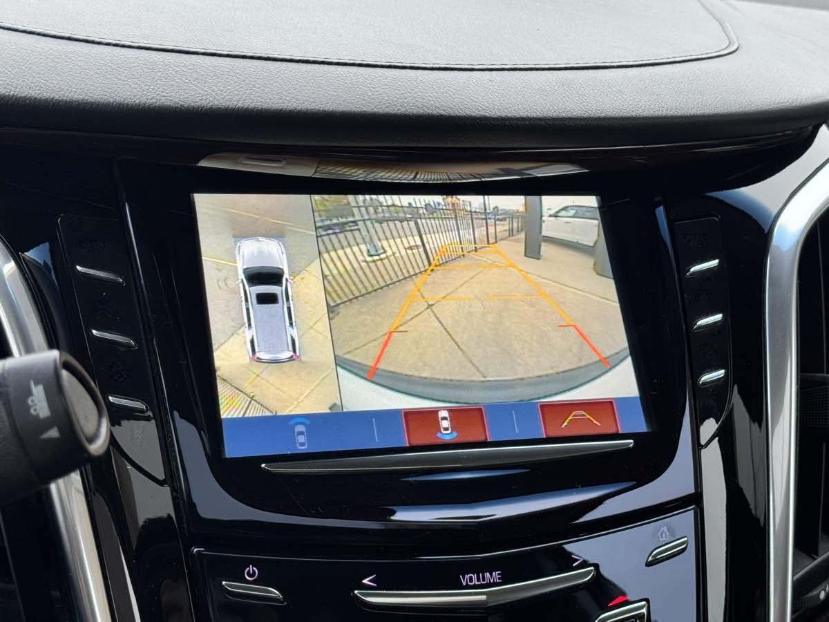 Photo 23 of this Cadillac Escalade ESV