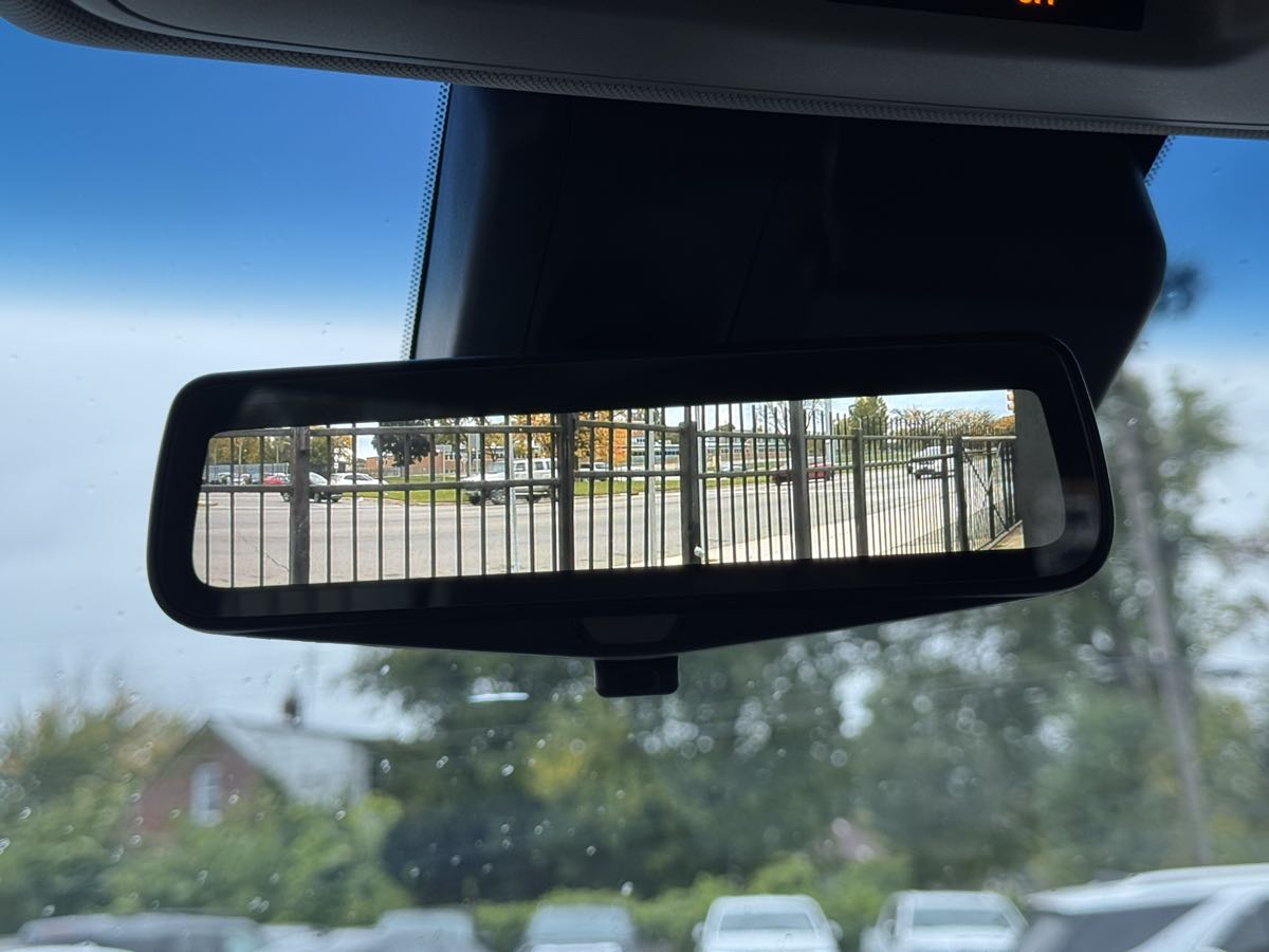 Photo 26 of this Cadillac Escalade ESV