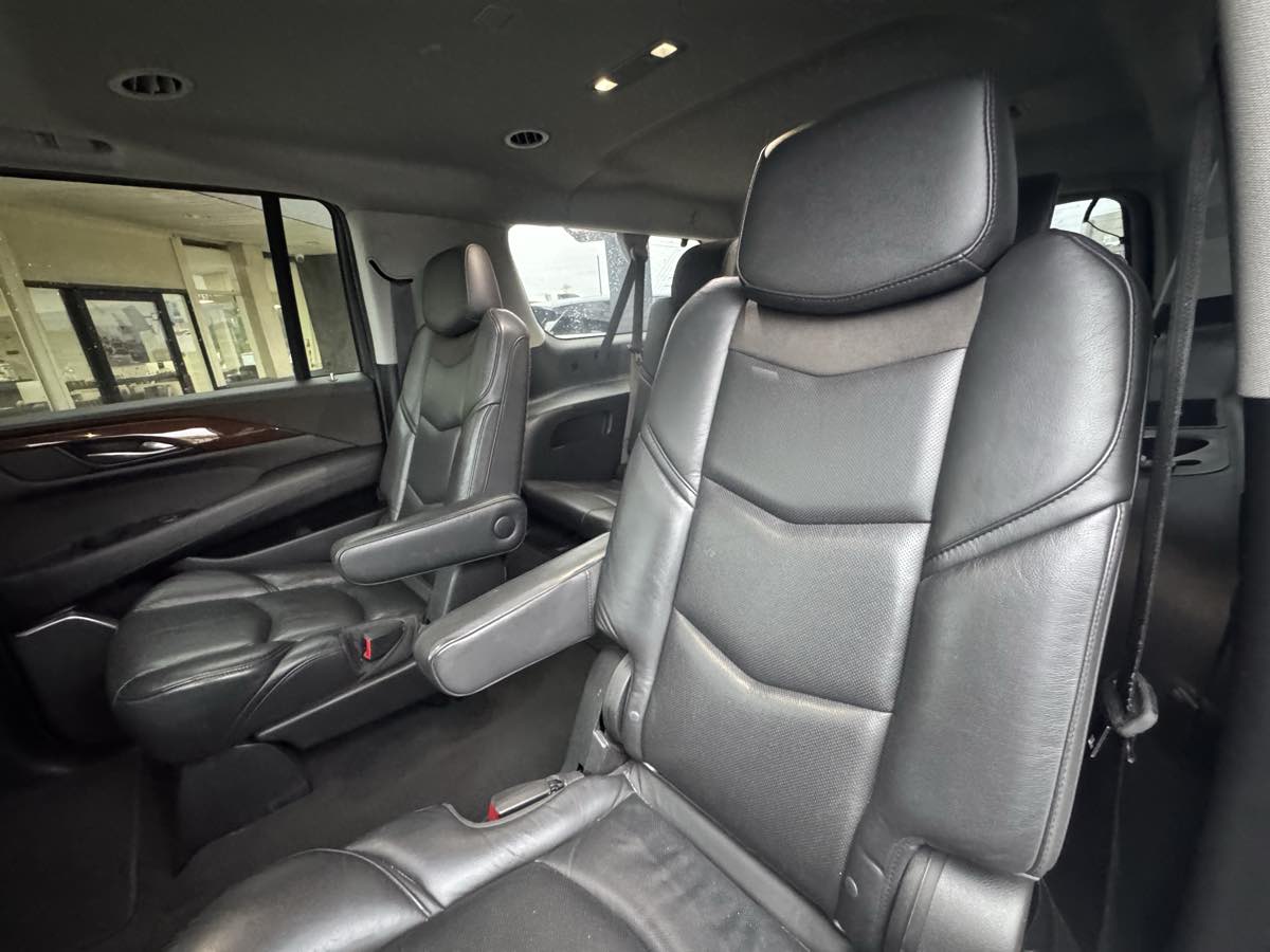 Photo 31 of this Cadillac Escalade ESV
