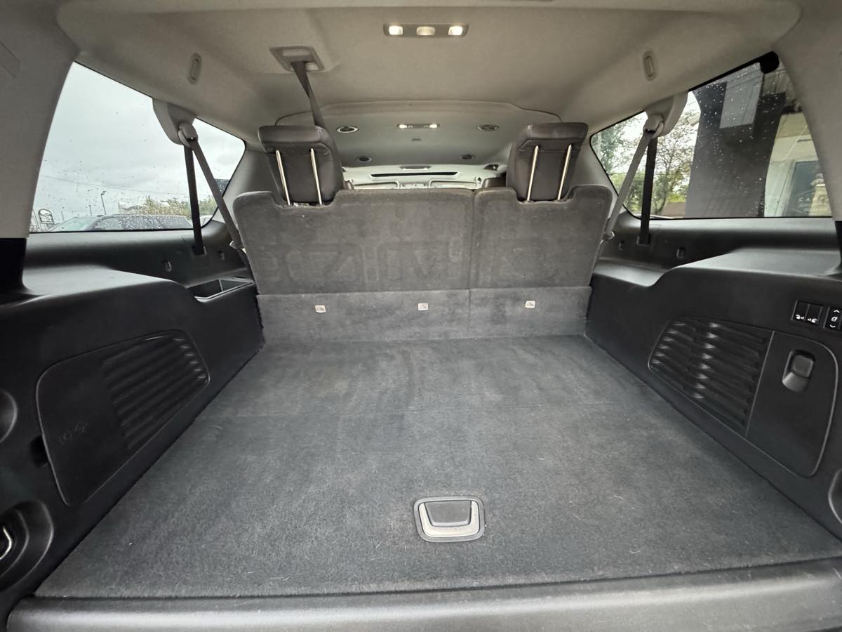 Photo 35 of this Cadillac Escalade ESV