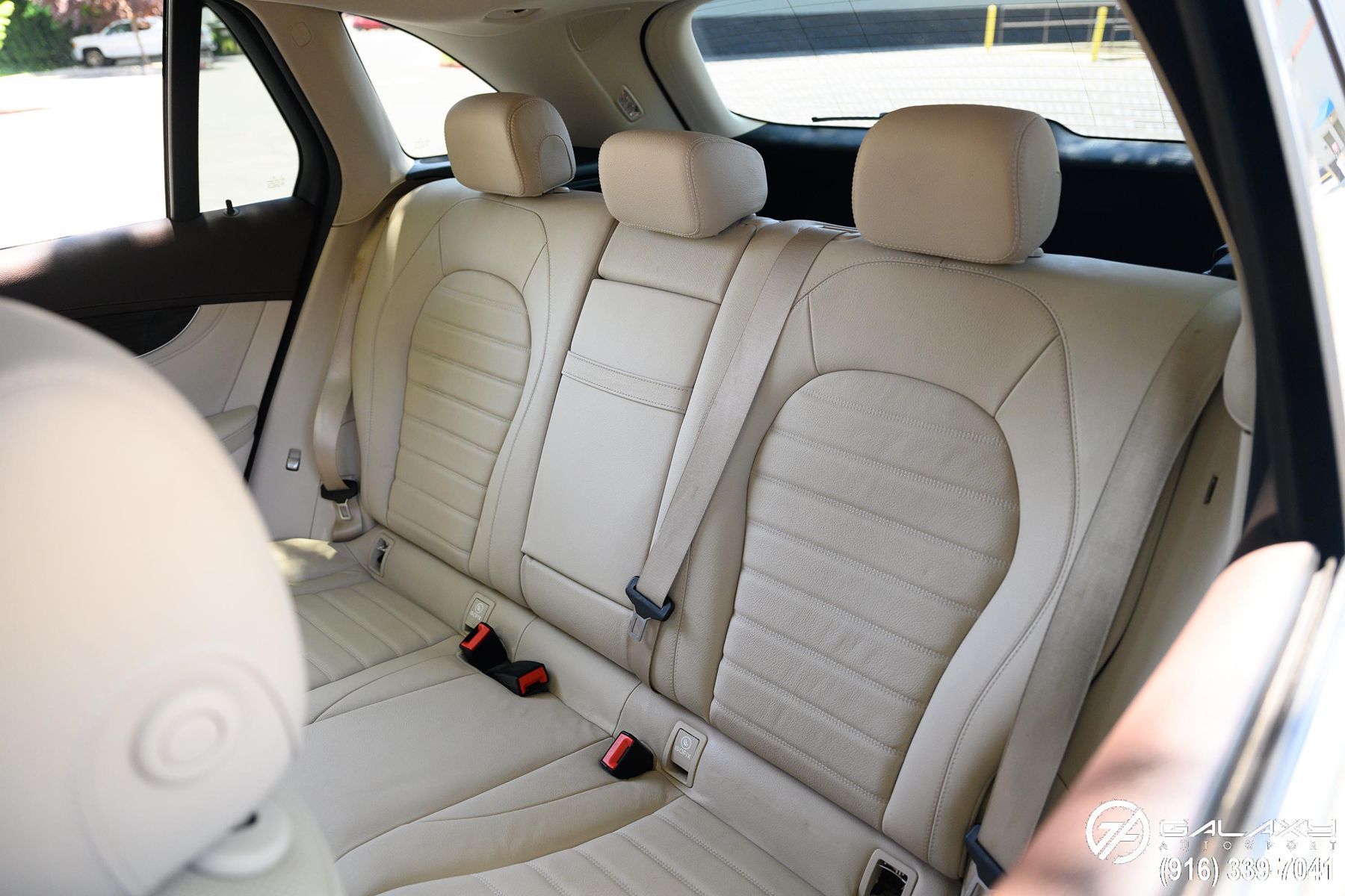 2018 Mercedes Benz GLC 300 4MATIC photo 16