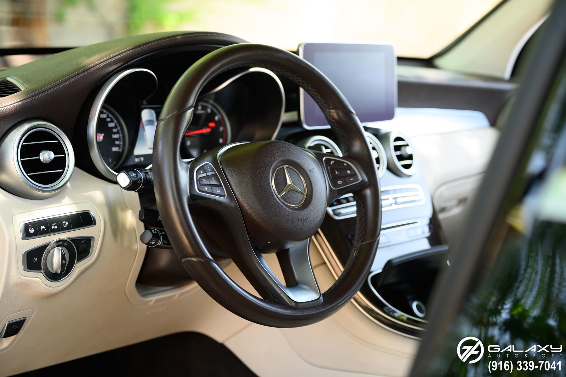 2018 Mercedes Benz GLC 300 4MATIC photo 20