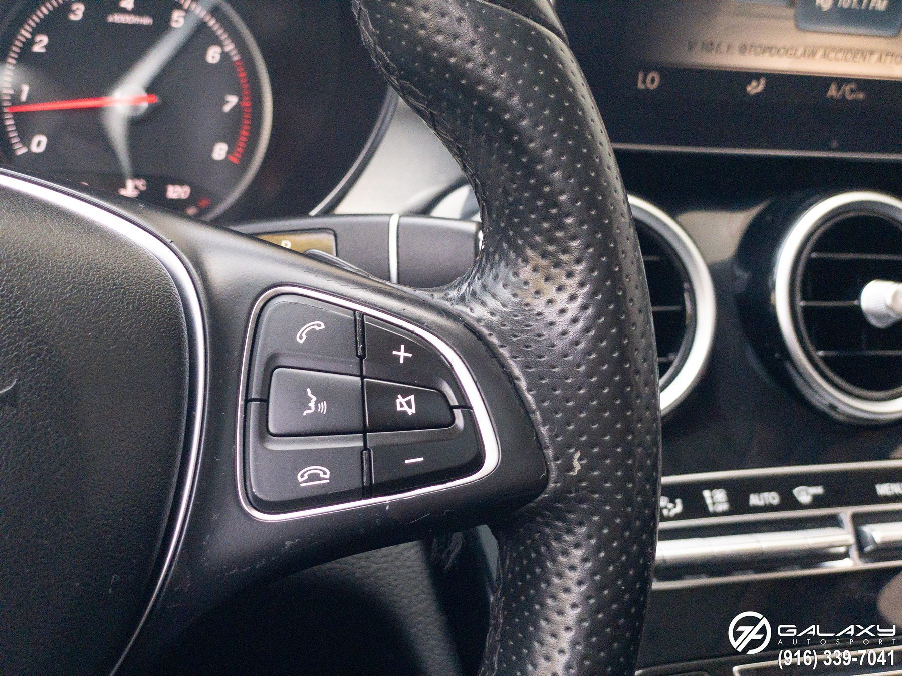 2015 Mercedes Benz C 300 4MATIC Sedan photo 12