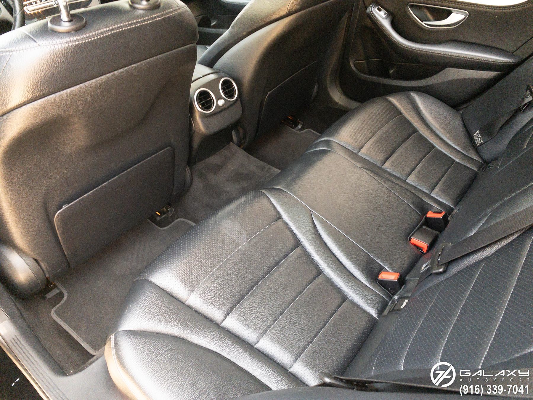 2015 Mercedes Benz C 300 4MATIC Sedan photo 21