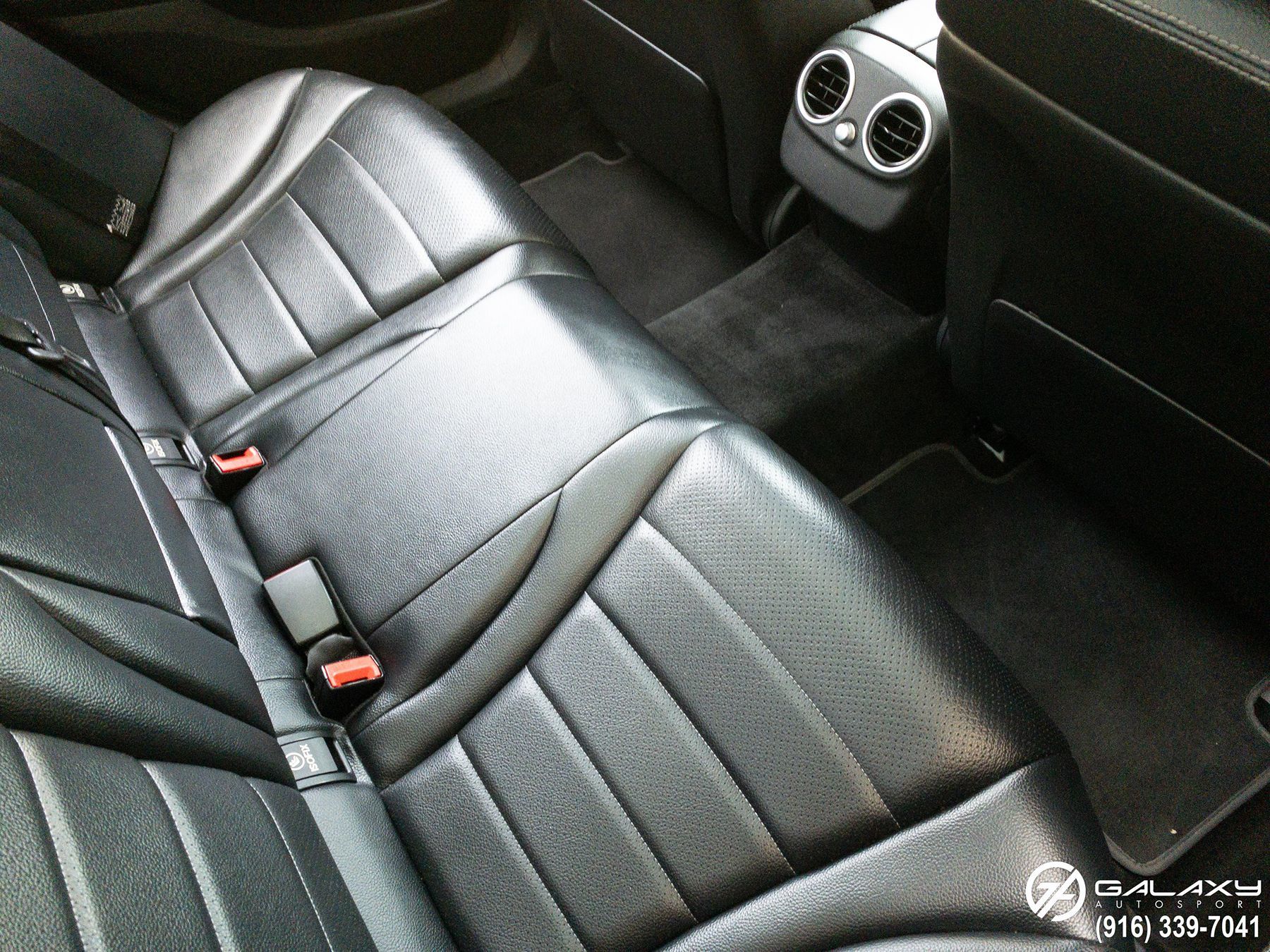 2015 Mercedes Benz C 300 4MATIC Sedan photo 26