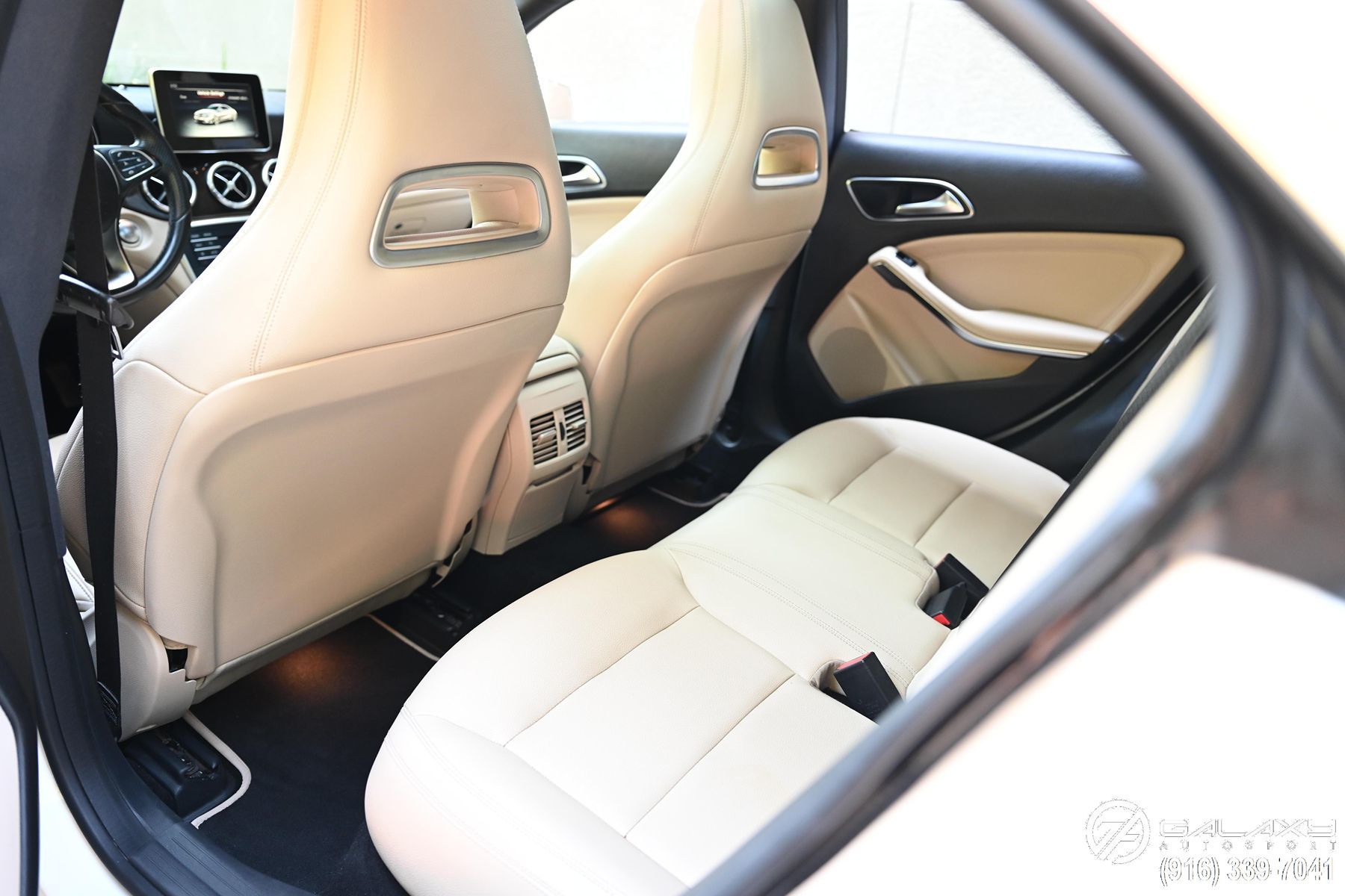 2016 Mercedes Benz CLA 250 photo 17