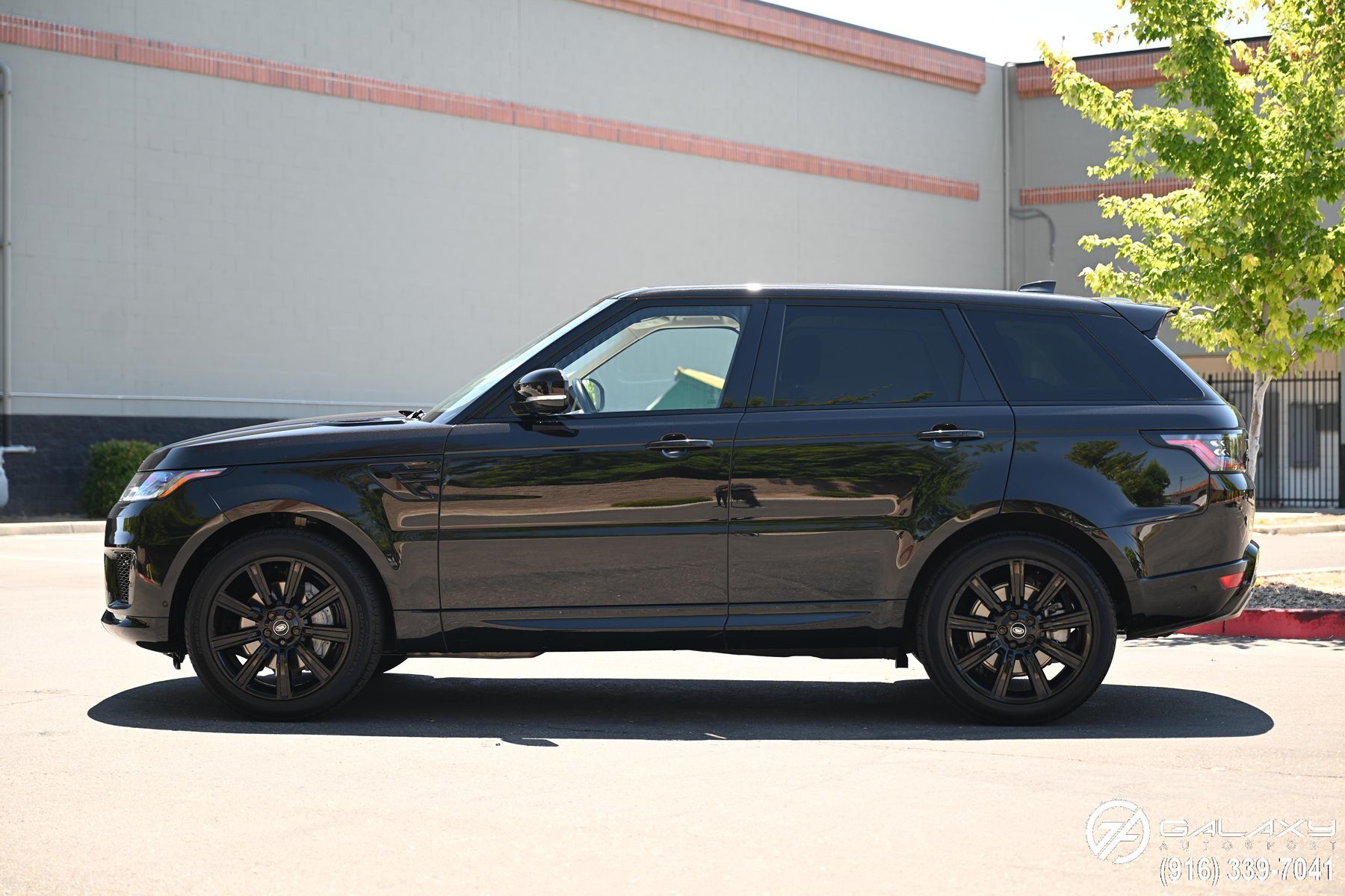 2022 Land Rover Range Rover Sport HSE Silver Edition photo 3