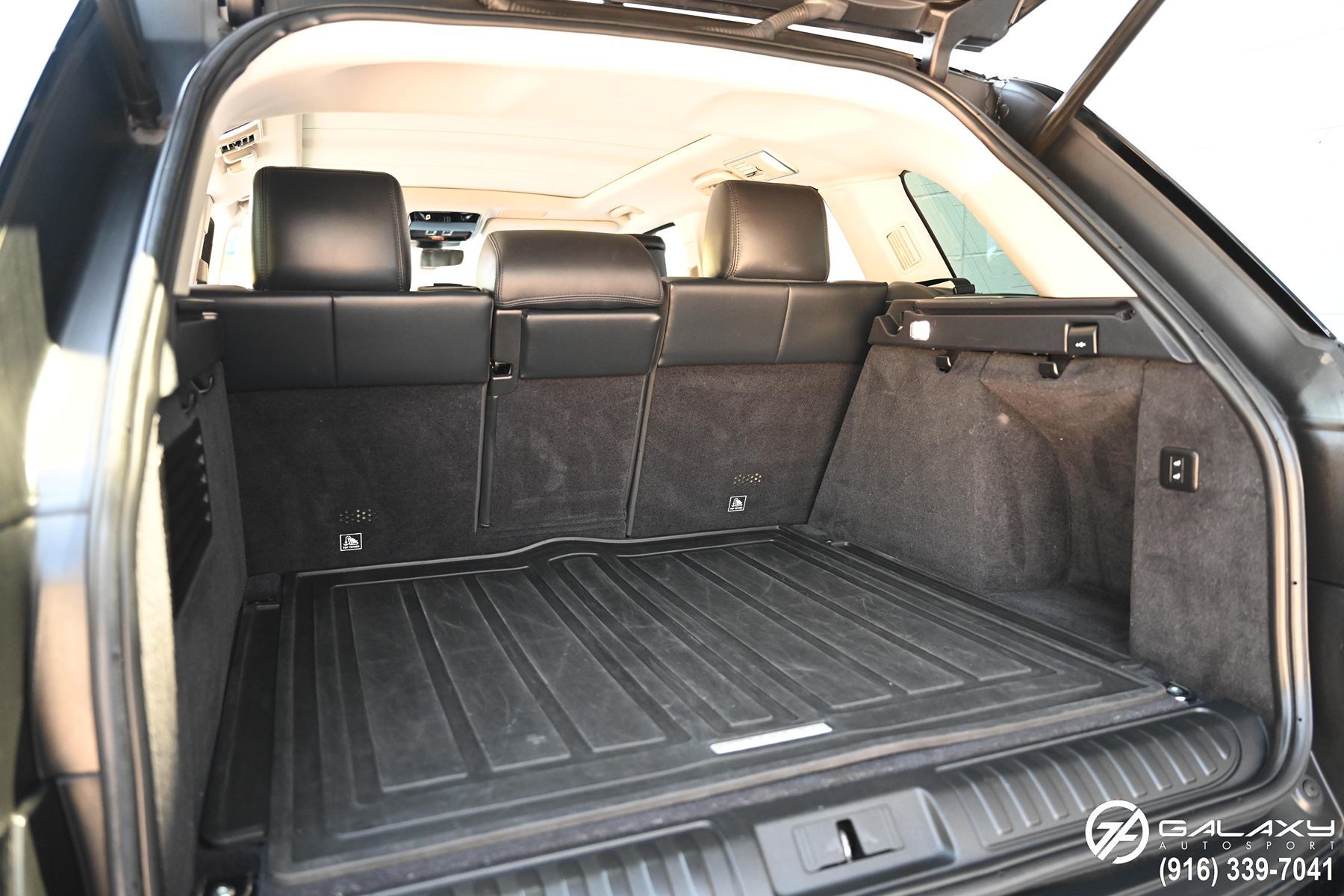 2022 Land Rover Range Rover Sport HSE Silver Edition photo 16