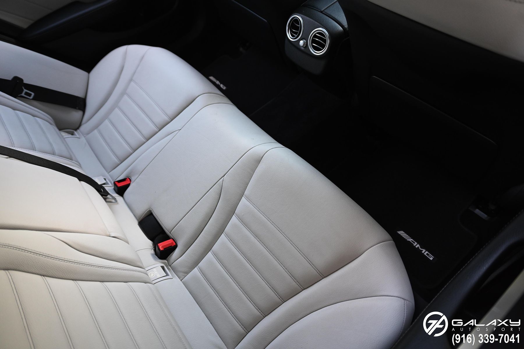 2018 Mercedes Benz C 300 AMG photo 14
