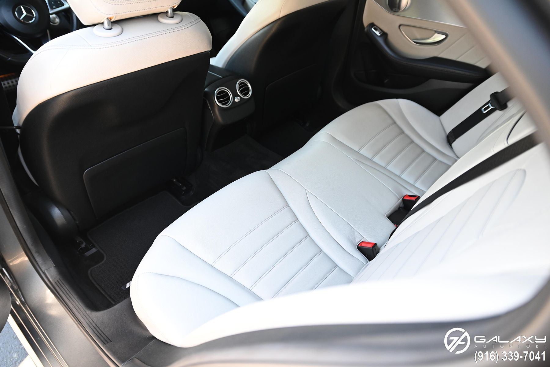 2018 Mercedes Benz C 300 AMG photo 15