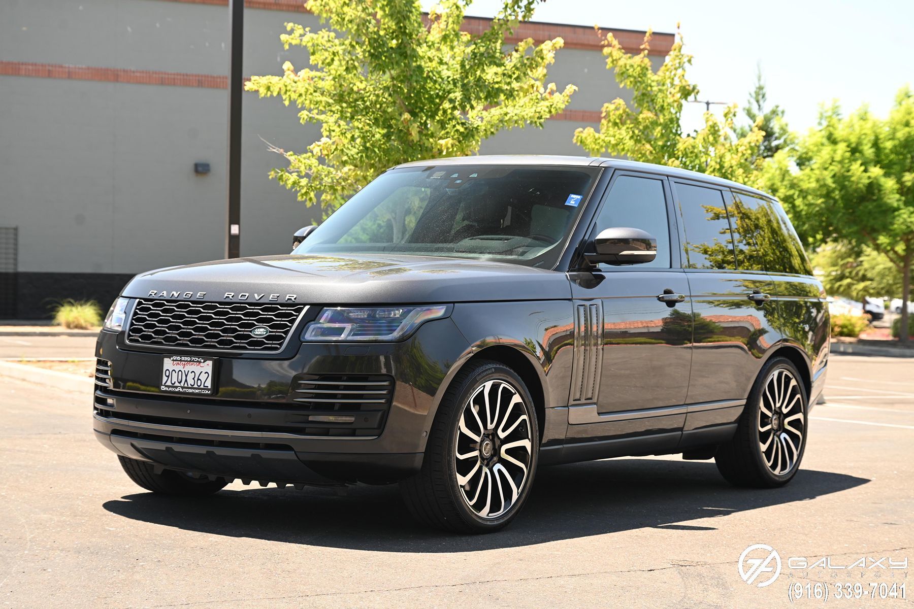 2019 Land Rover Range Rover SuperCharged photo 3