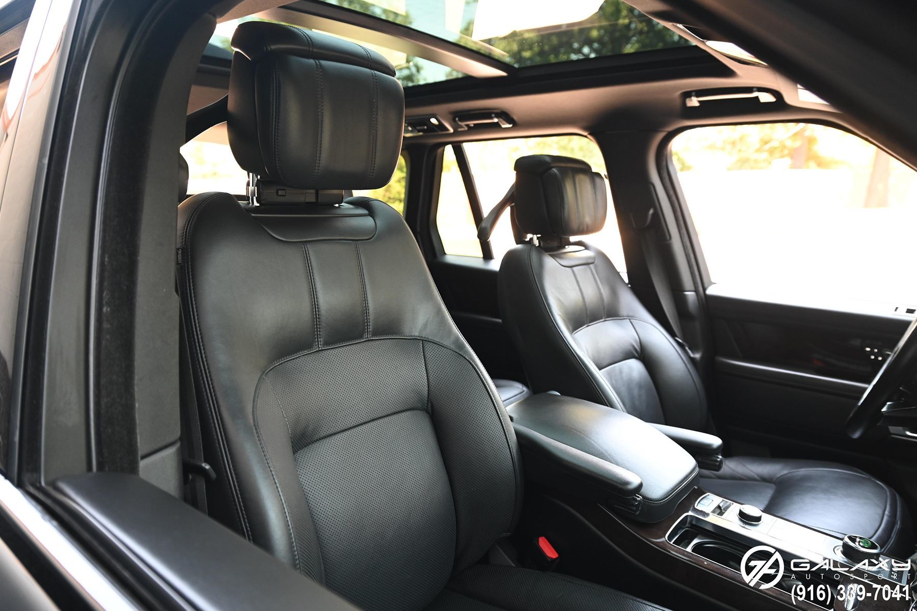 2019 Land Rover Range Rover SuperCharged photo 11