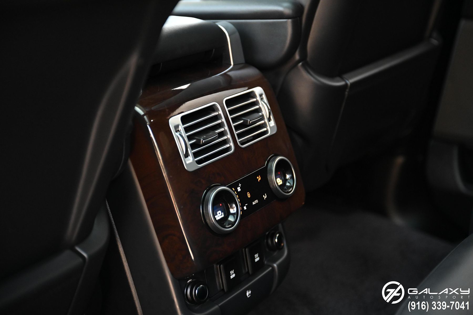 2019 Land Rover Range Rover SuperCharged photo 19
